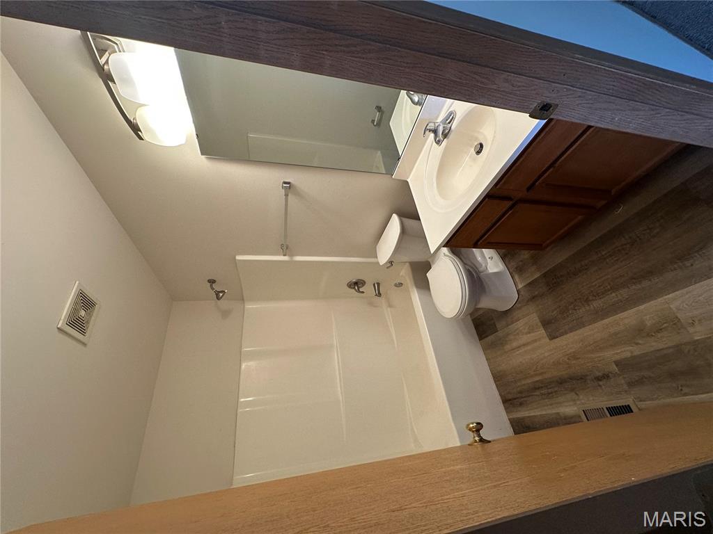 Dorlil Estates - Residential Lease