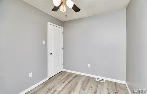 Tiny photo for 900 N Elm Avenue, Webster Groves, MO 63119 (MLS # 26017965)