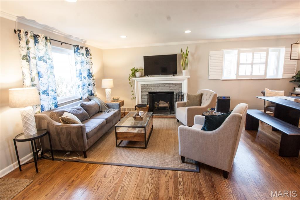 Larchmont - Residential