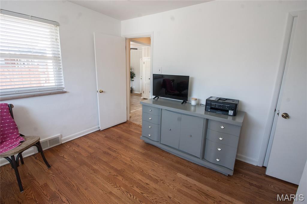 Larchmont - Residential