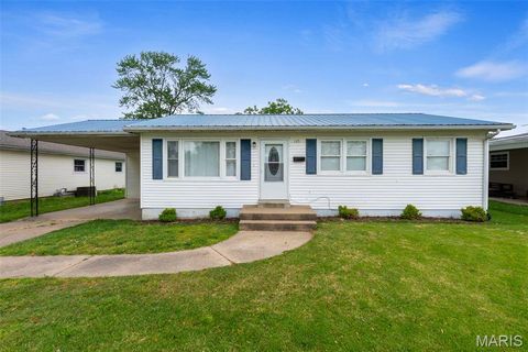 Photo of 105 West Clarman Dr, Chaffee, MO 63740 (MLS # 26031386)