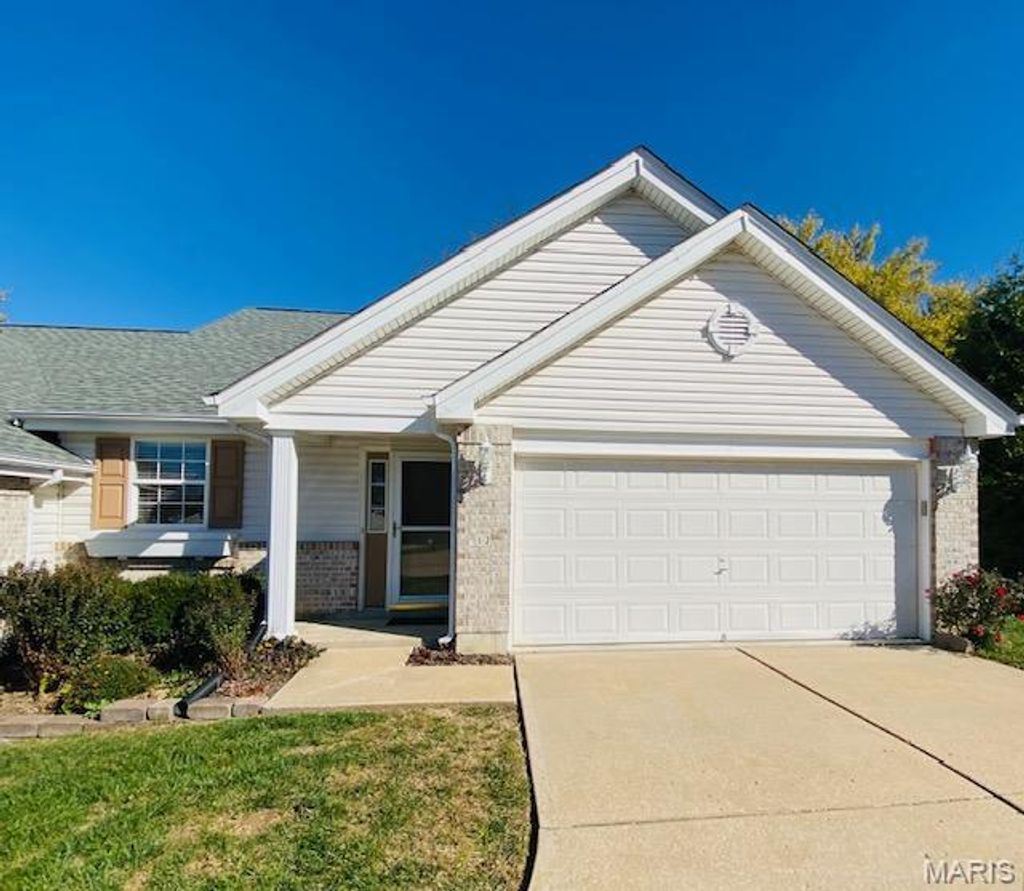 Photo of 12 Quiet Meadow Court, St Peters, MO 63376 (MLS # 25080050)