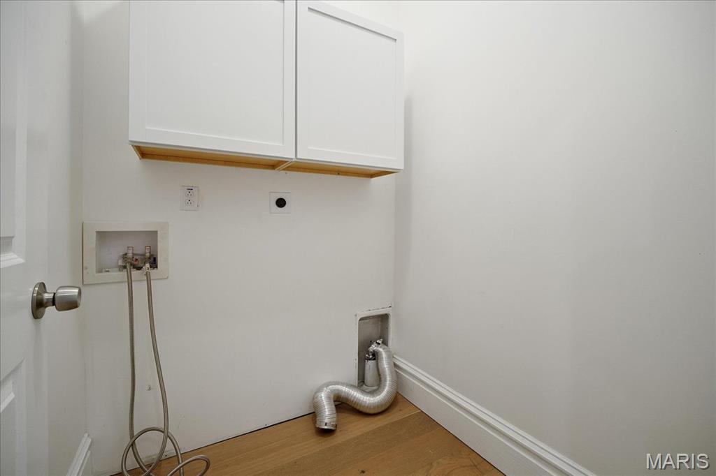 St Louis, Missouri 63118, United States, 3 Bedrooms Bedrooms, ,3 BathroomsBathrooms,Residential,Pending,189929