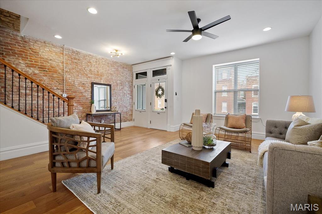 St Louis, Missouri 63118, United States, 3 Bedrooms Bedrooms, ,3 BathroomsBathrooms,Residential,Pending,189929