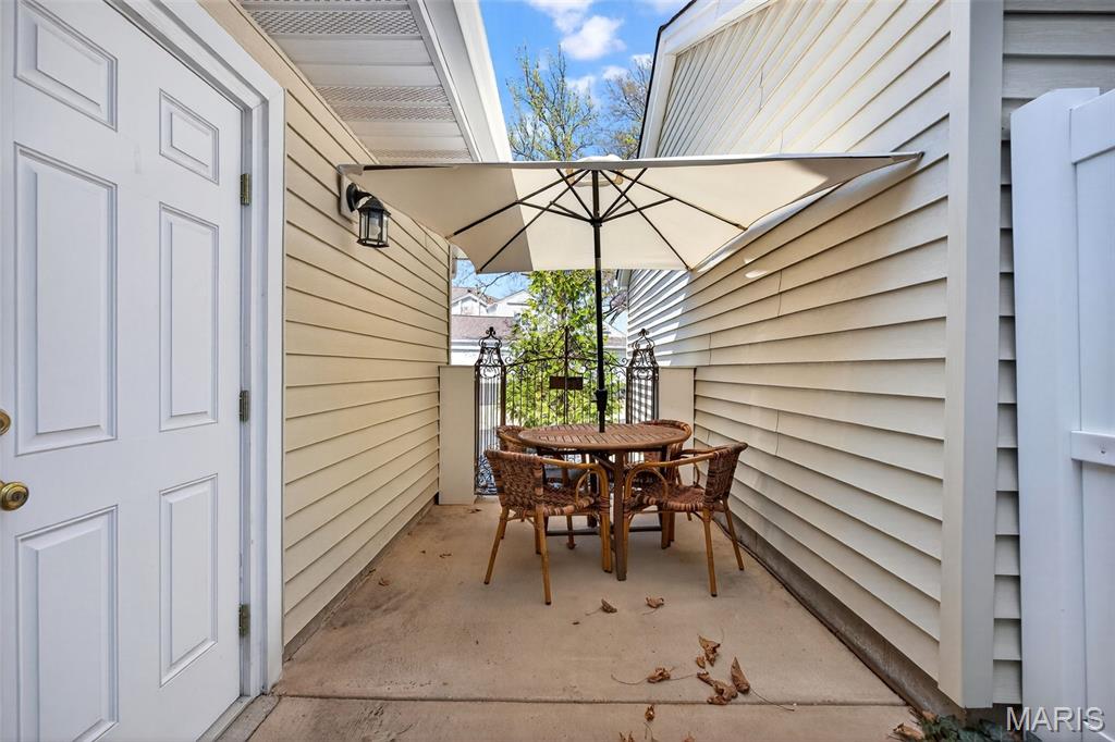 Greens Of Broadmoor Condo 8 - Residential