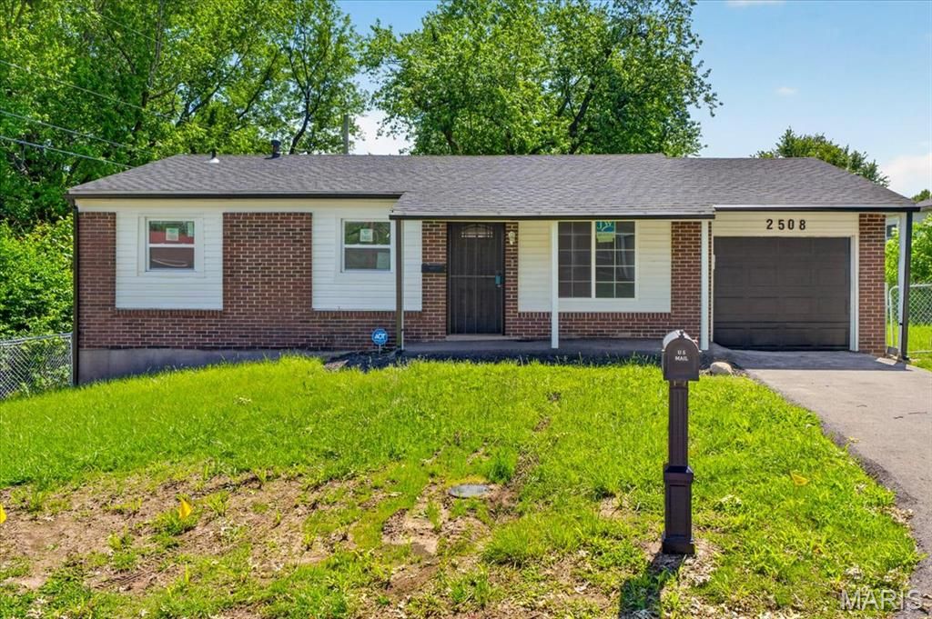 Photo of 2508 Countess Drive, St Louis, MO 63136 (MLS # 26025106)