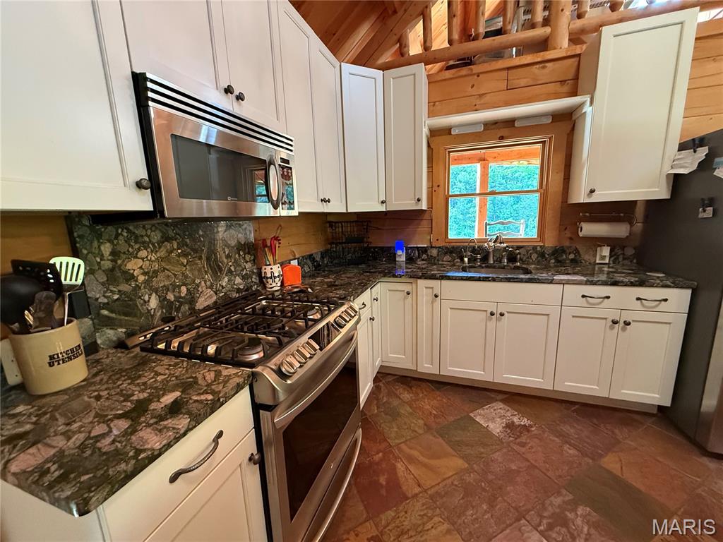 Pinnacle Lake Estates - Residential