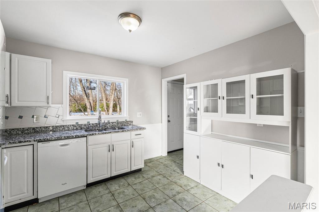 Zeta Dell - Residential Lease