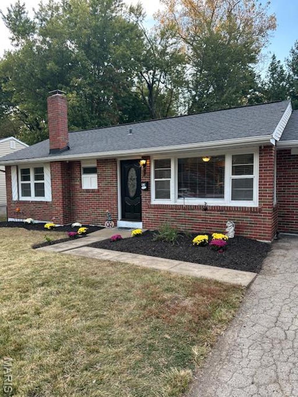 Photo of 929 Peachtree Lane, St Charles, MO 63301 (MLS # 25070692)