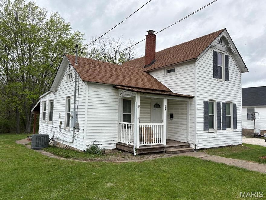 Opportunity knocks with this 1.5-story home situated on a spacious lot along Highway 47 in Warrenton. Updated roof, windows and HV/AC, refurbished hardwood floors. 1,130 sq ft of living space, this home offers a flexible layout ready for your personal touch. Inside, you’ll find original hardwood flooring, generously sized rooms, and multiple living areas that provide options for everyday living or future updates.

The kitchen offers ample cabinet space and room to gather, while the main-level layout allows for convenient living. Outside, the property features a covered front porch, a large yard, and additional structures including a detached shed and covered parking area, offering storage and workspace potential. Easy access to town and major roadways.