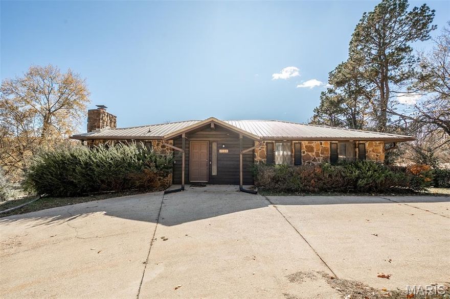 Take a look at this newly remodeled home on the edge of city limits just outside of Doniphan and very close to town! This 3 bed, 2.5 bath home features a very nice open floor plan along with a large basement family room/ fire place and possible extra rooms downstairs along with a half bath! You won't find a bigger kitchen with more cabinet space in this price range along with the great location of the home! With all these features this home won't last long!! Call today to schedule your showing!