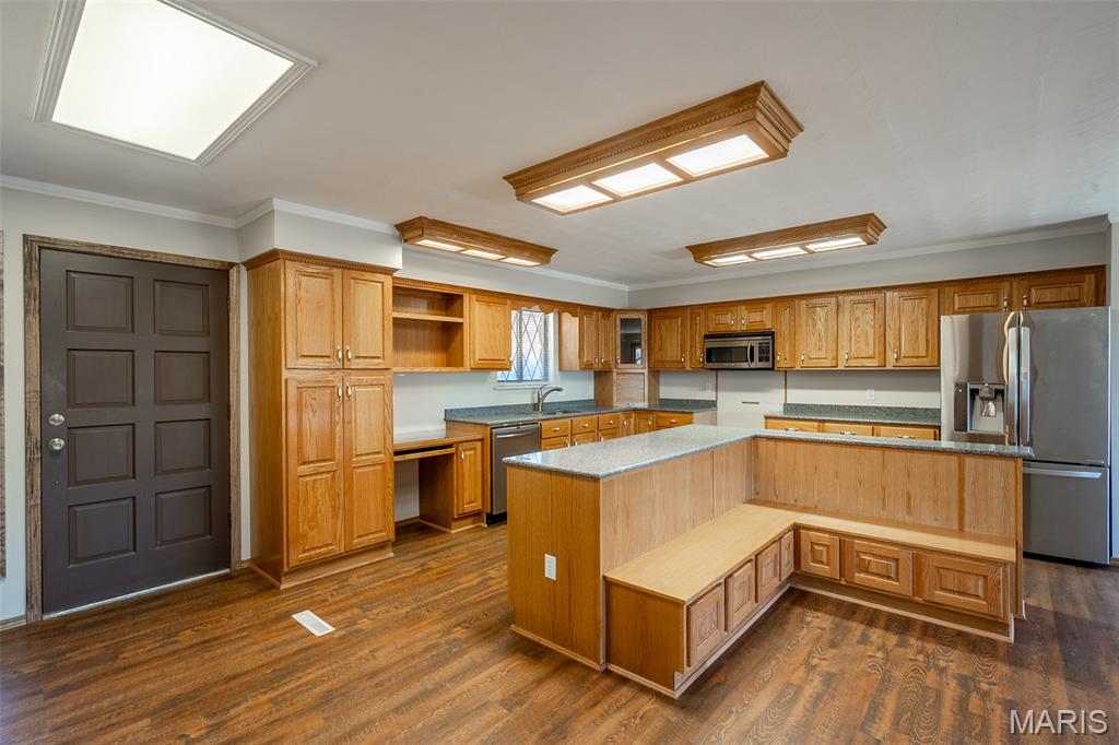 Buckhorn Est. - Residential