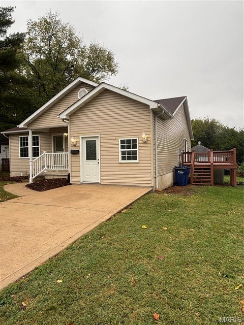 Tiny photo for 901 Main Street, Troy, MO 63379 (MLS # 26063687)