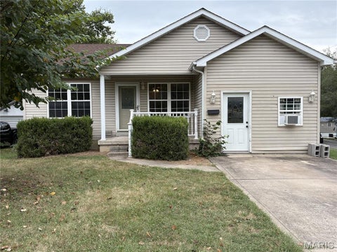 Photo of 901 Main Street, Troy, MO 63379 (MLS # 26063687)