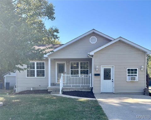Photo of 901 Main Street, Troy, MO 63379 (MLS # 26063687)