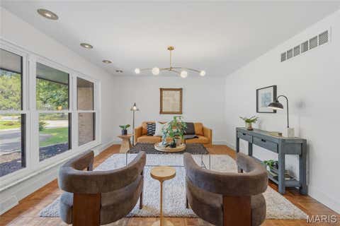 Tiny photo for 14 Wedgewood Lane, Creve Coeur, MO 63141 (MLS # 26046942)