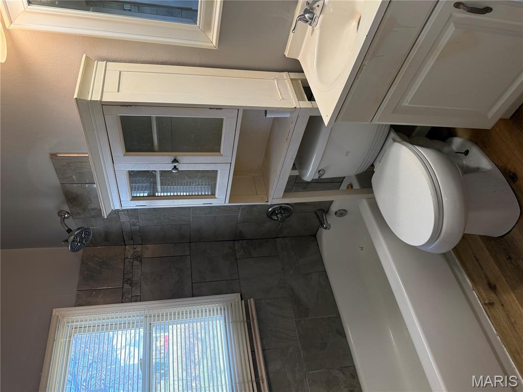 Bissell Hills 3 - Residential Lease