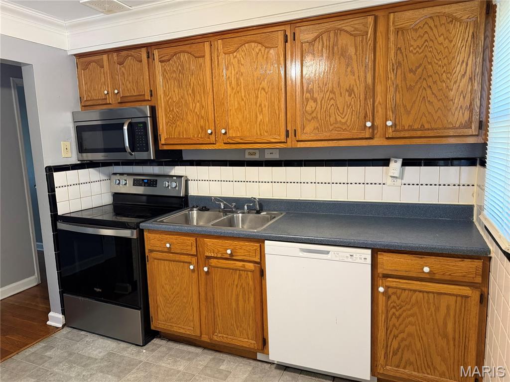 Bissell Hills 3 - Residential Lease