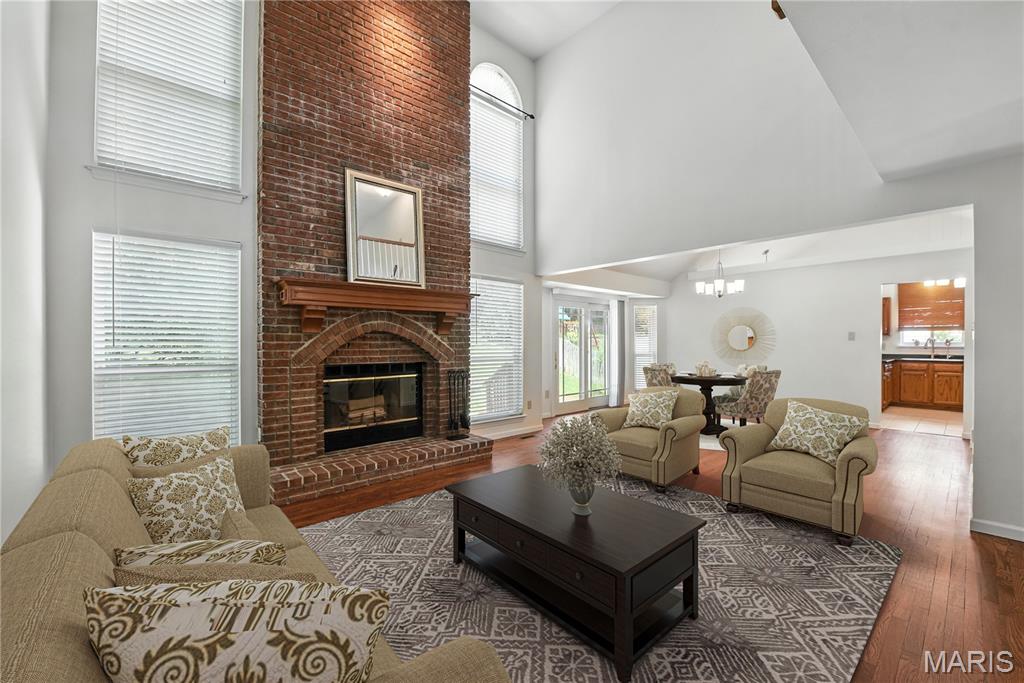 1827 Pheasant Run Drive