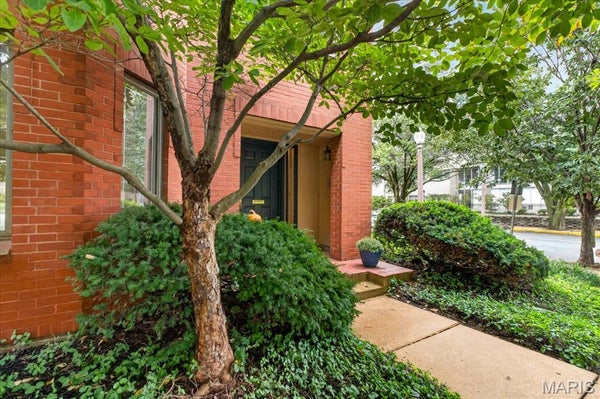 4398 LINDELL BLVD APT 32, SAINT LOUIS, MO 63108 - Image 5fd4b0a3bb6fccf7c6caee376122e845/3805790280