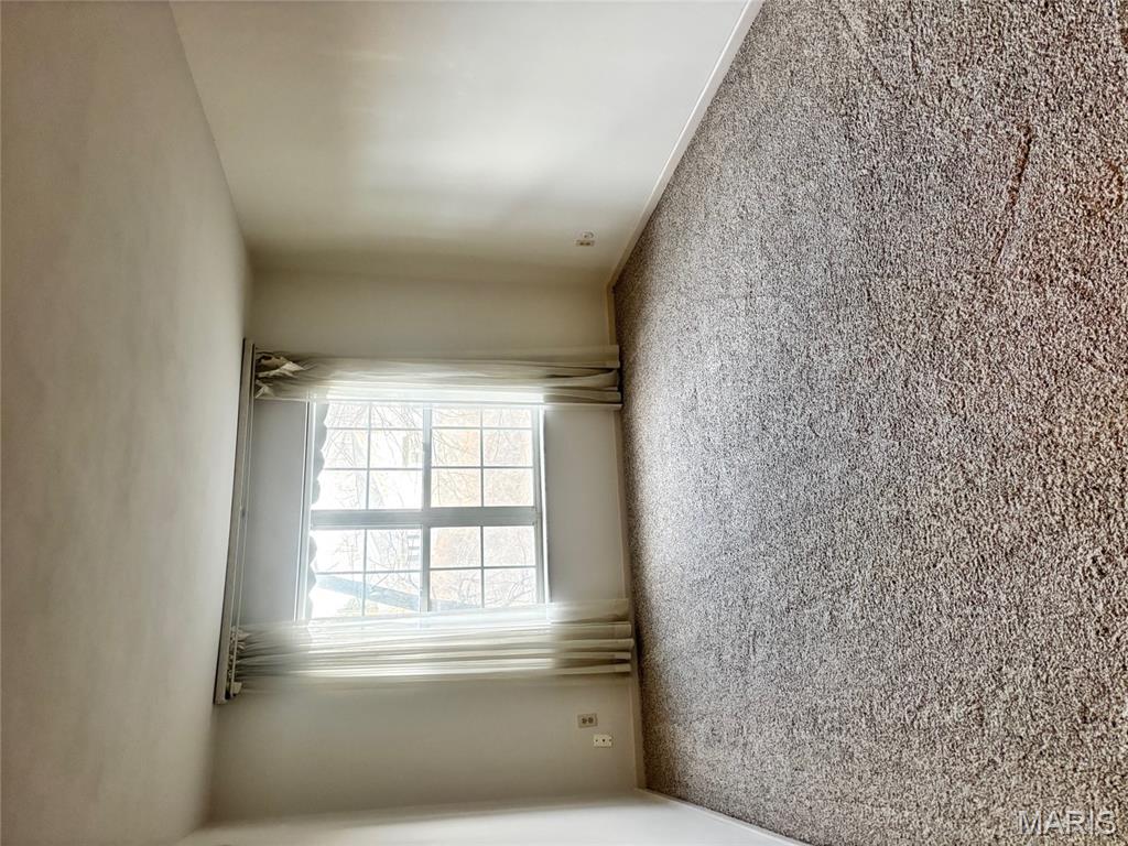 Carriage House Manor Condo Ph - Residential