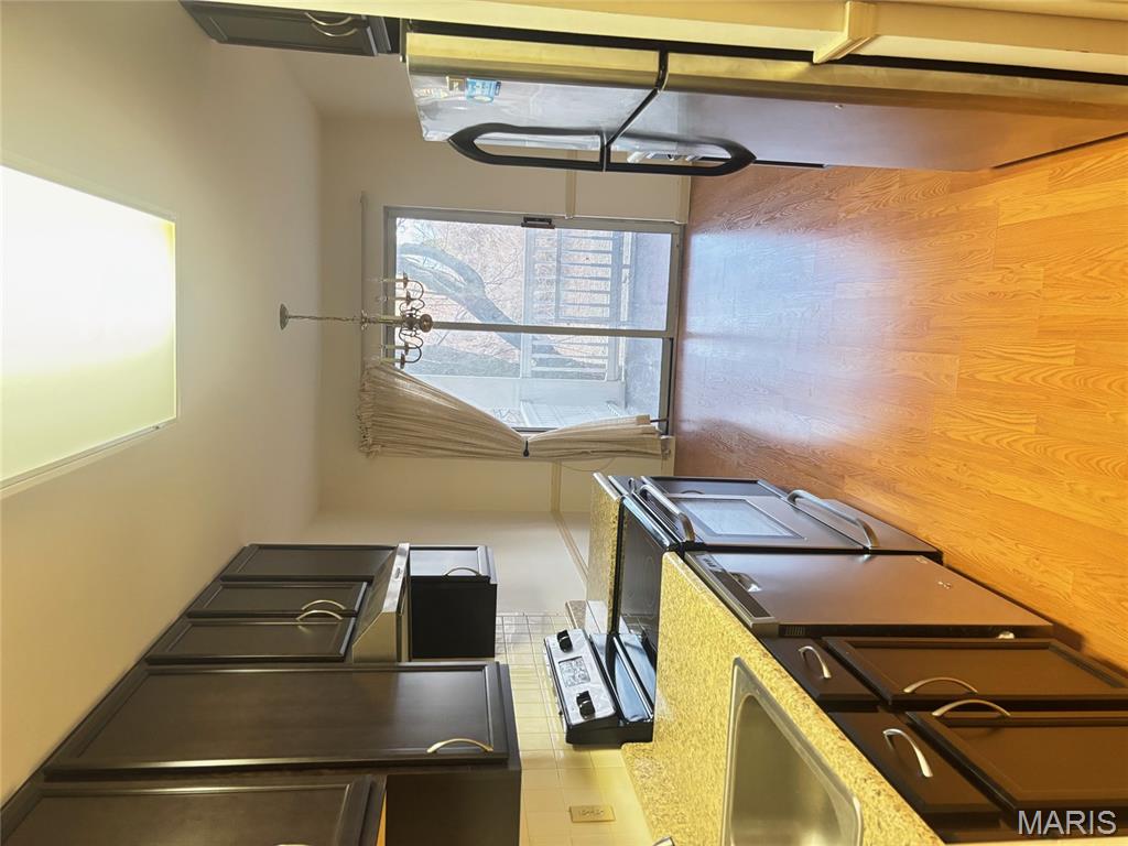 920 Guelbreth Lane 103