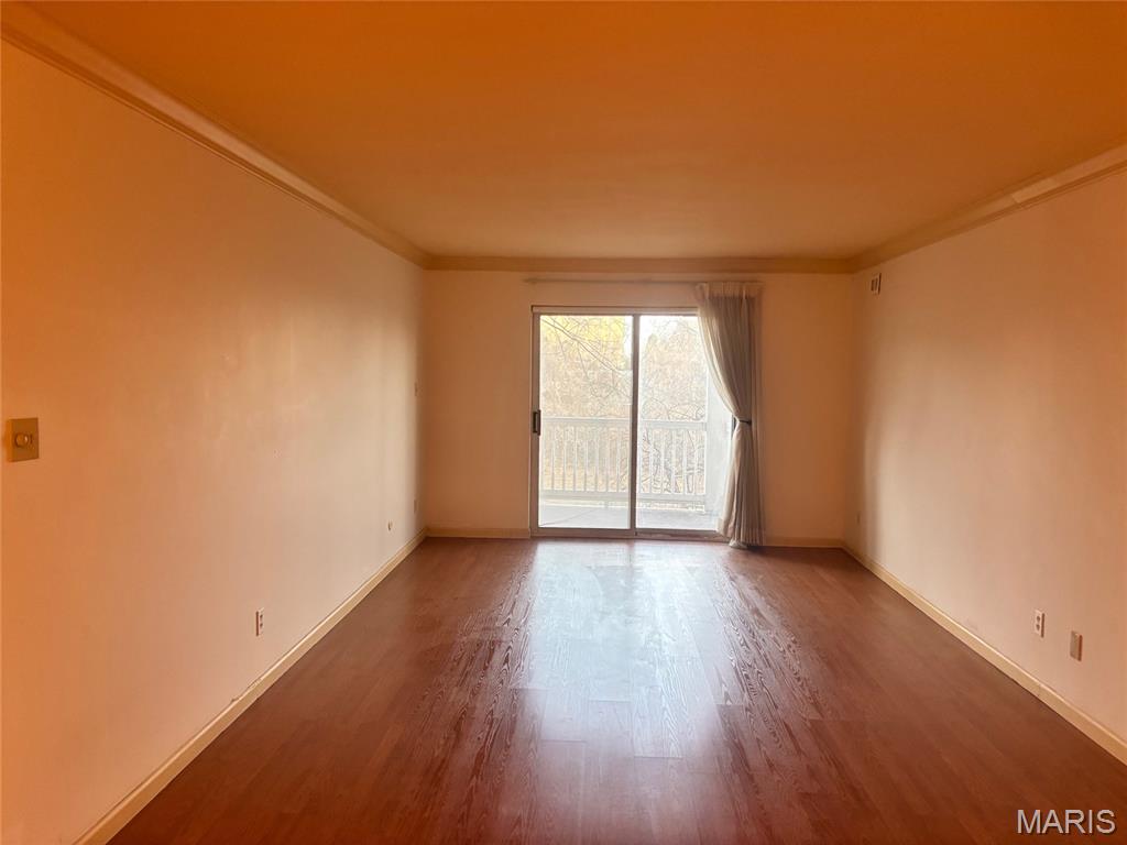 Carriage House Manor Condo Ph - Residential