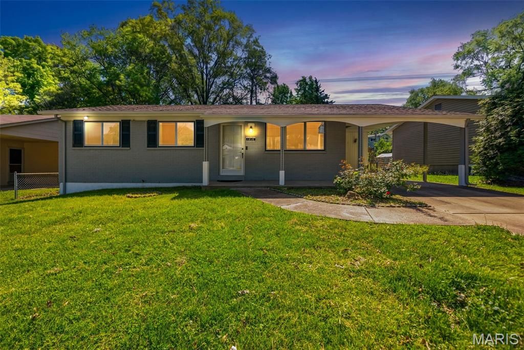 Photo of 1816 Schulte Hill Drive, Maryland Heights, MO 63043 (MLS # 26023868)