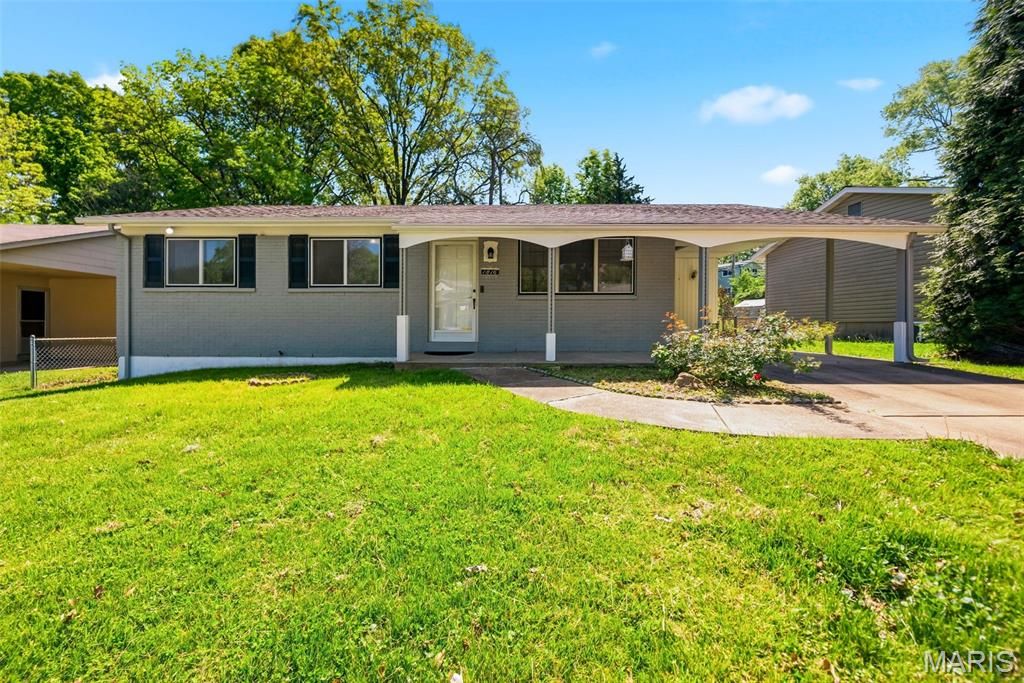 Photo of 1816 Schulte Hill Drive, Maryland Heights, MO 63043 (MLS # 26023868)