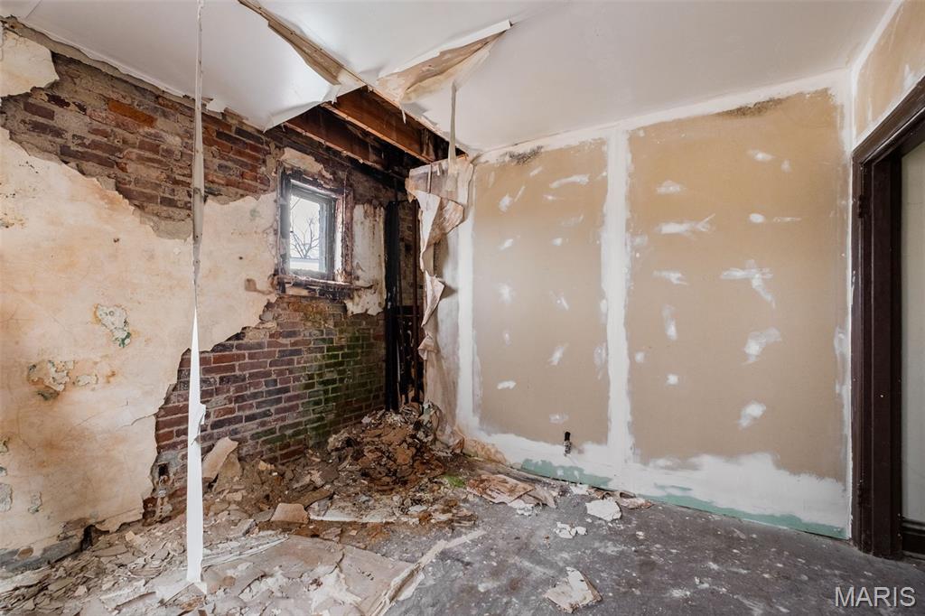 McAdaras Add - Residential Income