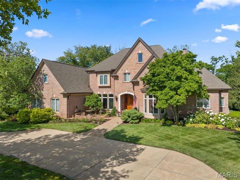 Photo of 7 Bridle Lane, St Louis, MO 63131 (MLS # 25027214)