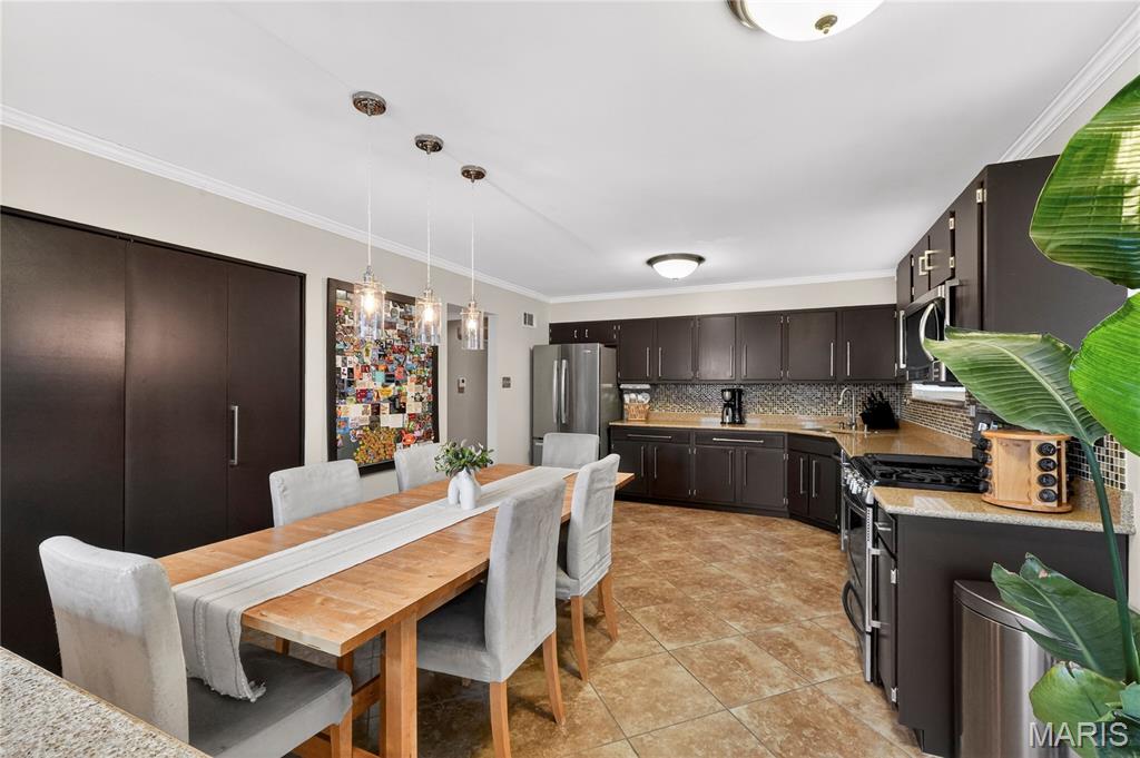 A R Schollmeyers Resub Of Norths Forest - Residential