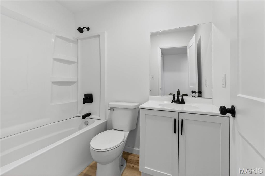 Mayer Wedgwood Green Pheasant Run 6 - Residential