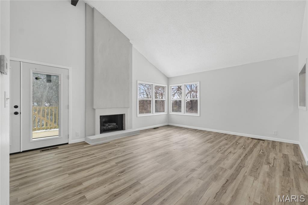 Mayer Wedgwood Green Pheasant Run 6 - Residential