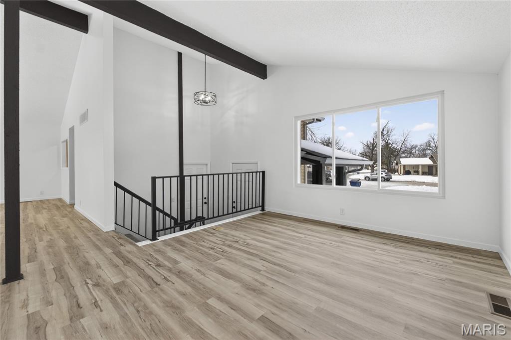 Mayer Wedgwood Green Pheasant Run 6 - Residential