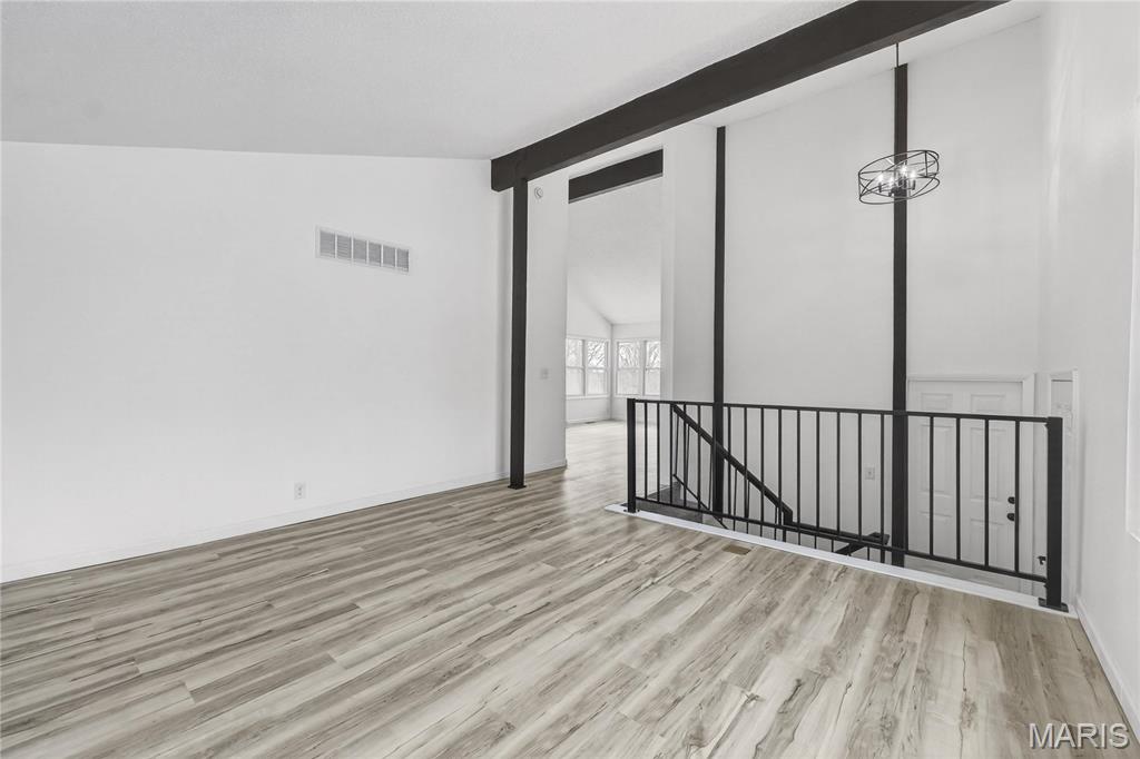 Mayer Wedgwood Green Pheasant Run 6 - Residential