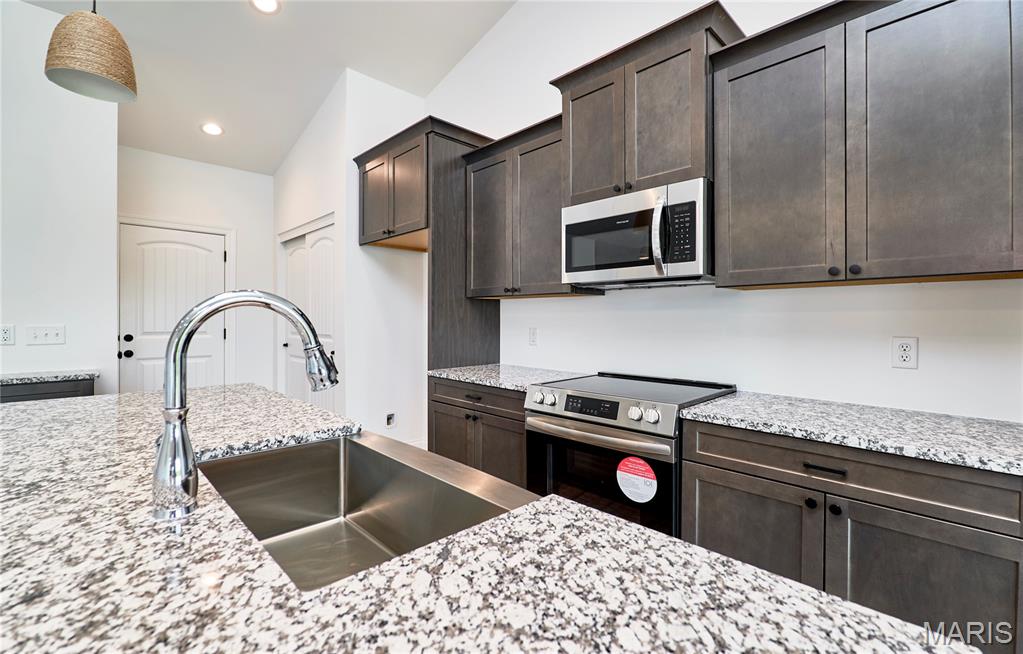 18 Canyon Creek Court