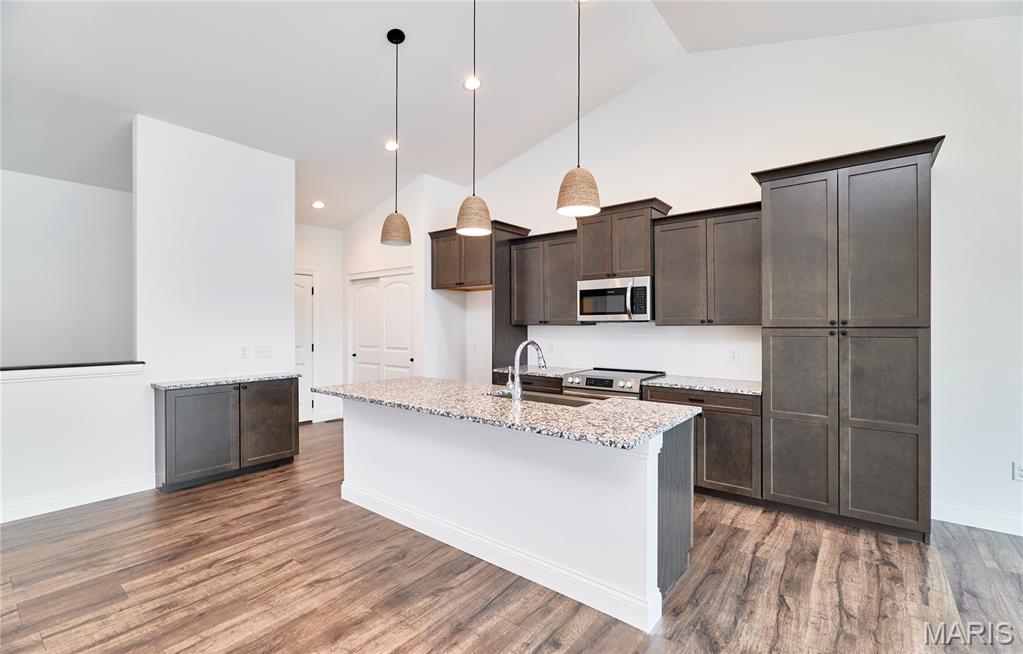 18 Canyon Creek Court