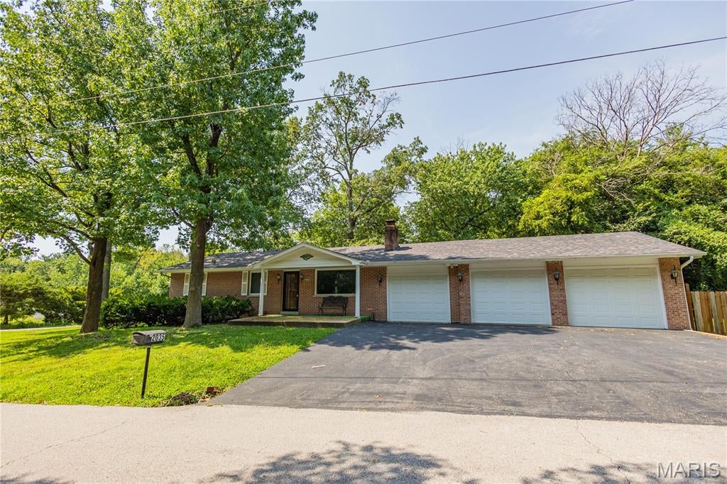 2035 Valmont Drive - Photo 2