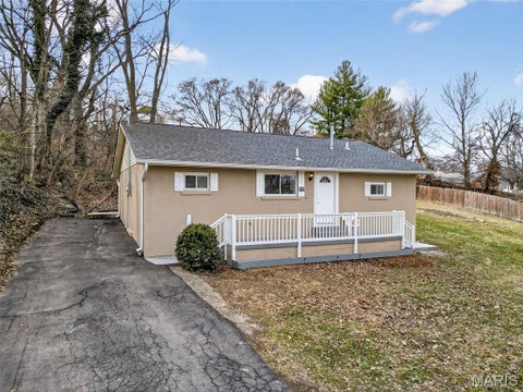 Photo of 202 2nd Street, Winfield, MO 63389 (MLS # 26063550)