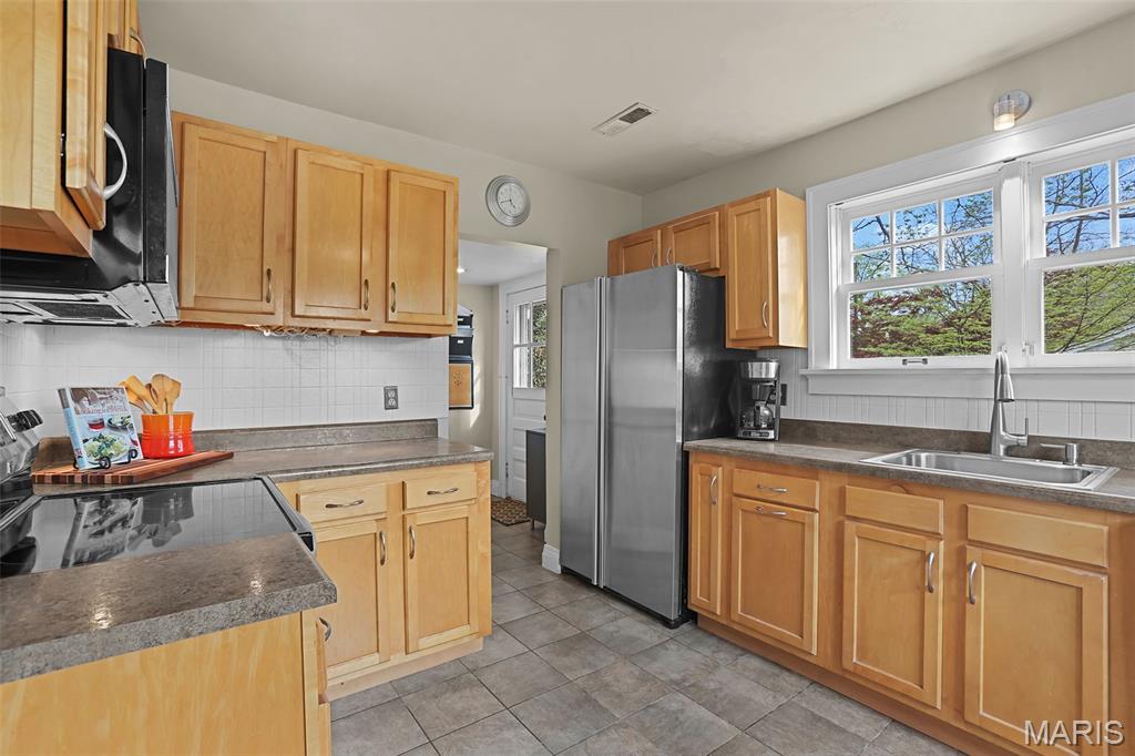 Clarks Add To Tuxedo Park - Residential