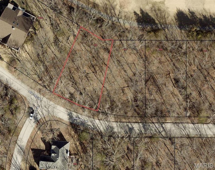 Great lot in Raintree Lake Community.  This lot backs to a golf course and is the perfect place to build your dream home. This gated lake community offers many amenities including several lakes/beaches, golf course, swimming pool and so much more.