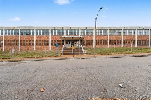 1383 Clara Avenue St Louis MO 63112