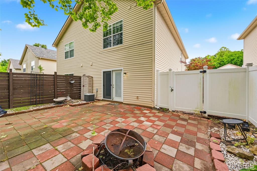 Woodside Crk Town Homes 04 - Residential