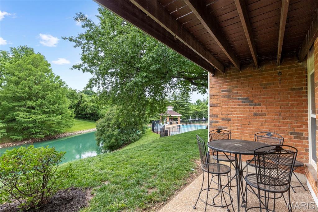 Greenbriar Condo - Residential