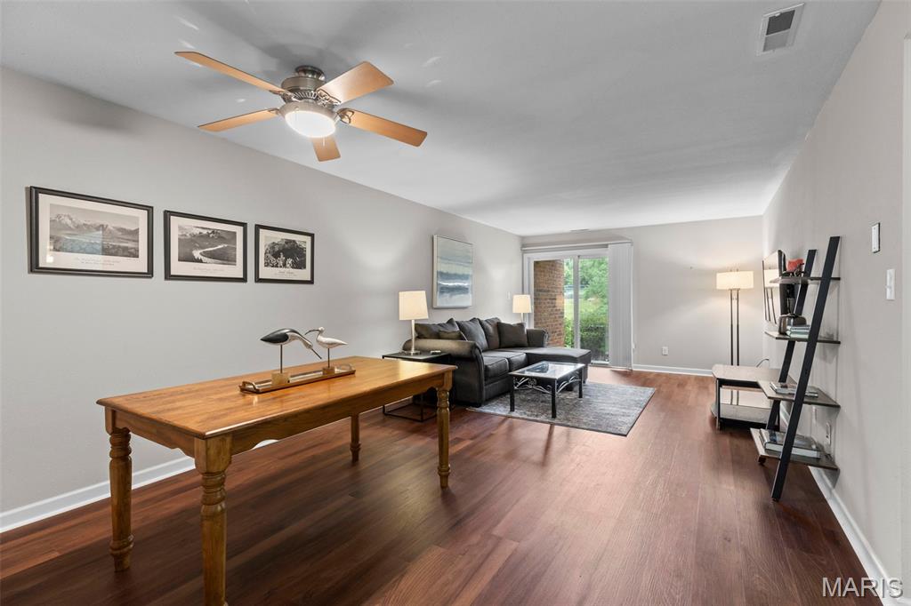 Greenbriar Condo - Residential