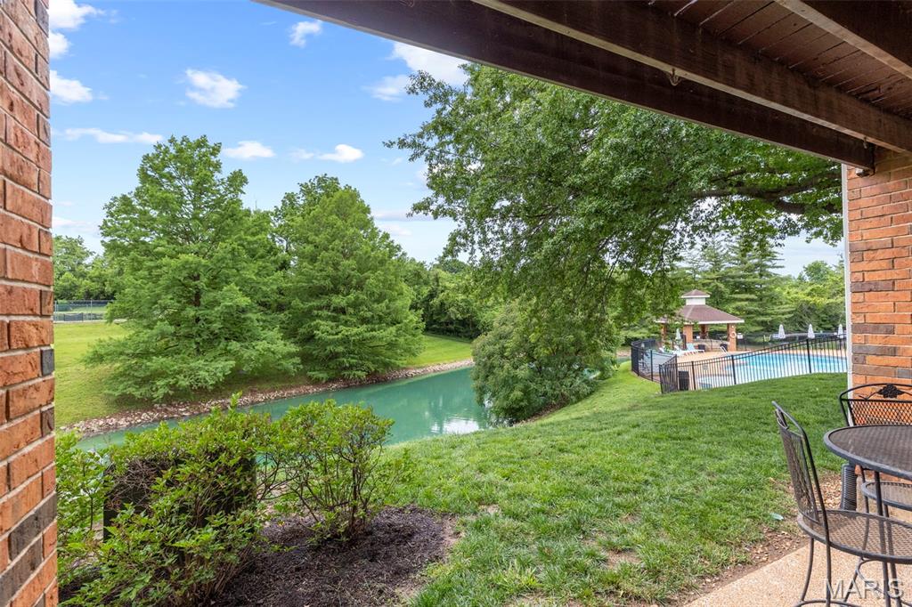 Greenbriar Condo - Residential