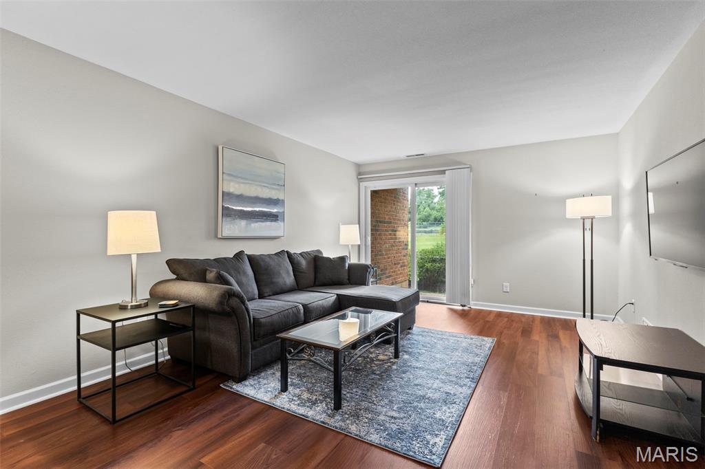 Greenbriar Condo - Residential