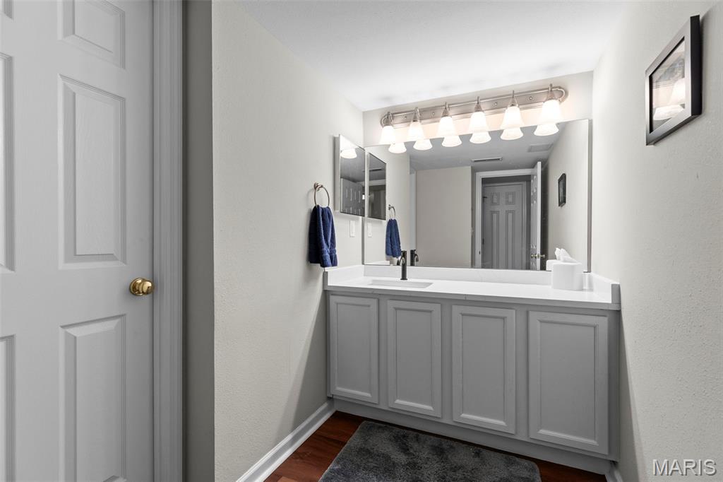 Greenbriar Condo - Residential