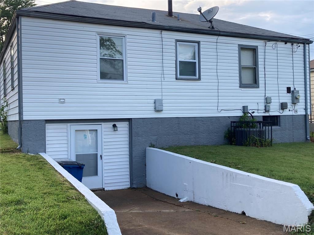 5600 Lucas And Hunt Road